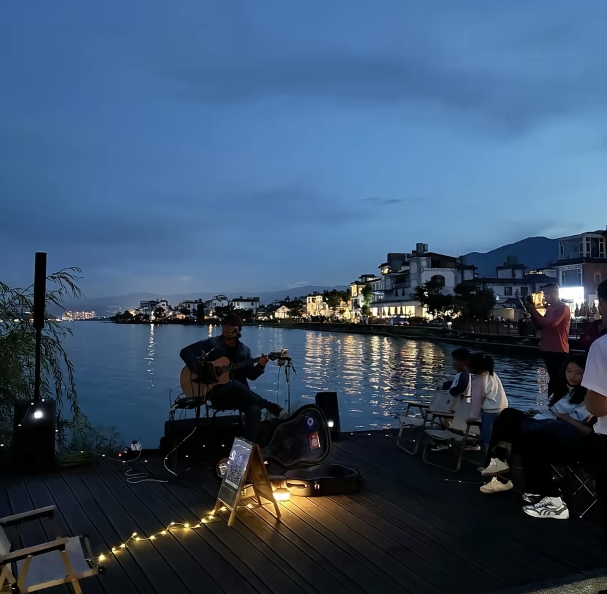 水岸晚餐，洱海畔