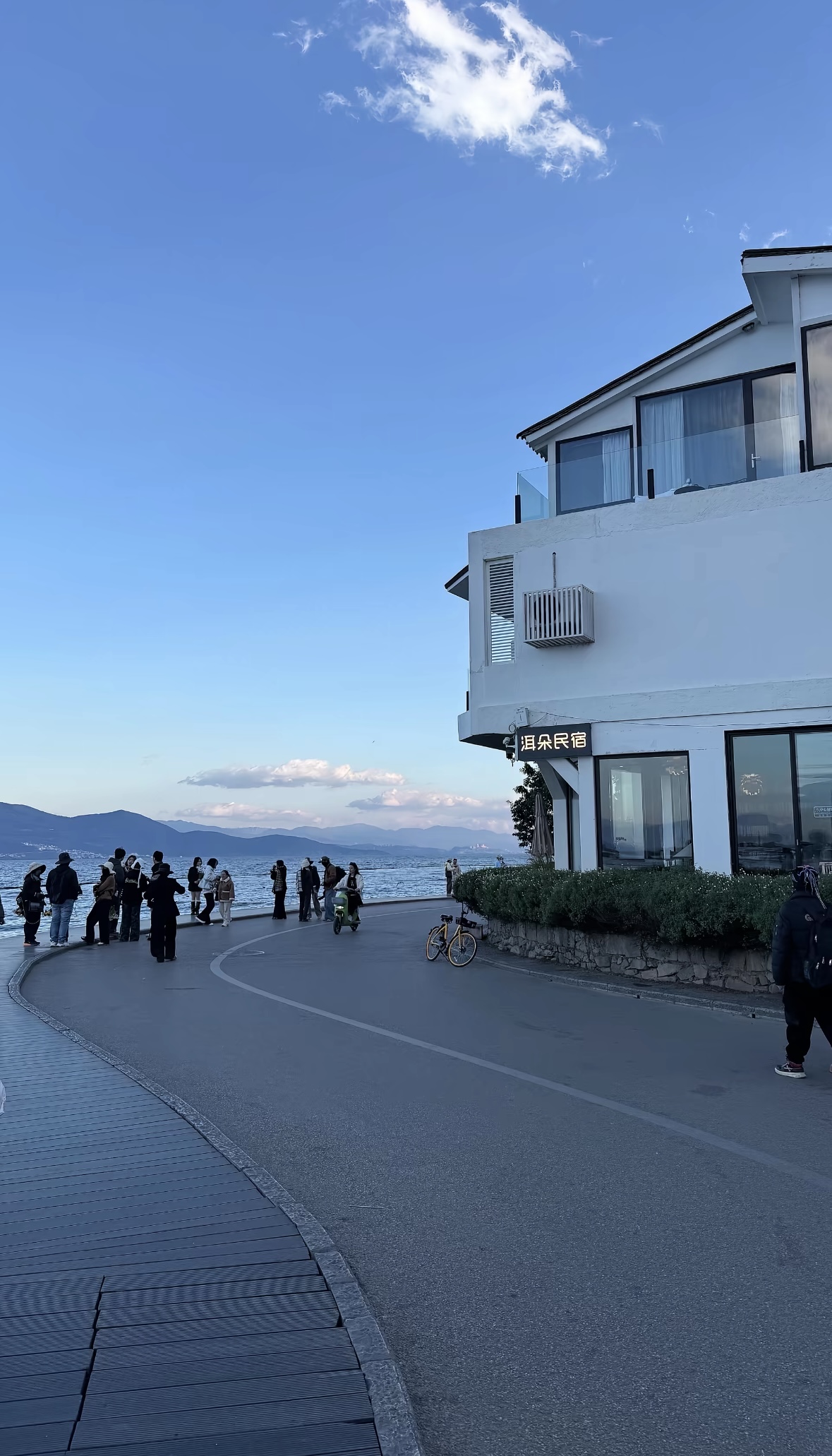 海边白屋，洱海生态廊道